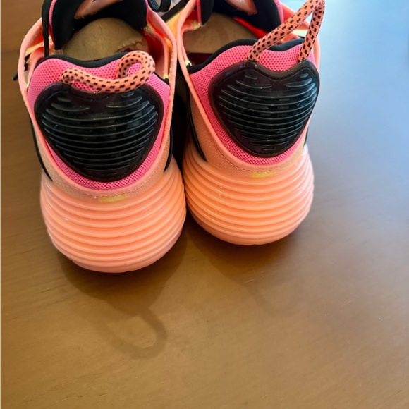 Nike Women's Pink and Black Sneakers - Picture 3 of 5